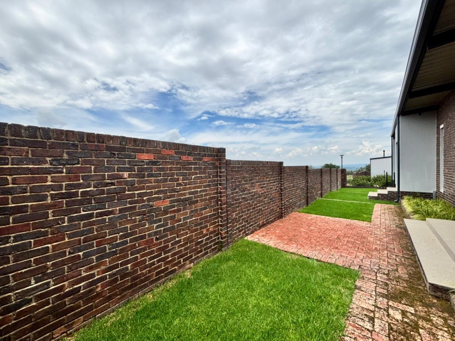 To Let 3 Bedroom Property for Rent in Helderzicht Eco Estate North West